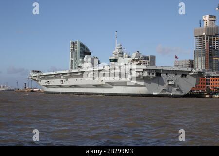 Days Veranstaltungen in Liverpool für den Flugzeugträger The Prince of Wales Stockfoto