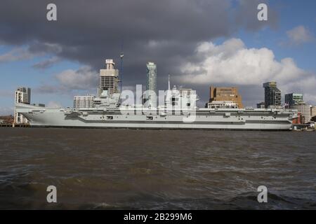 Days Veranstaltungen in Liverpool für den Flugzeugträger The Prince of Wales Stockfoto