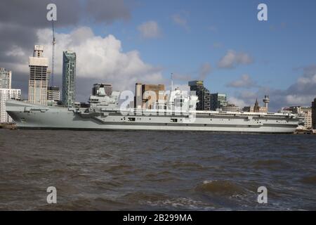 Days Veranstaltungen in Liverpool für den Flugzeugträger The Prince of Wales Stockfoto