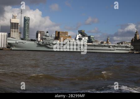 Days Veranstaltungen in Liverpool für den Flugzeugträger The Prince of Wales Stockfoto