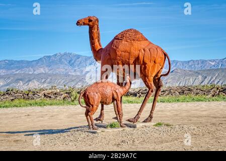 Galleta Meadows In Borrego Springs, Kalifornien, Zeigt Über 130 Große Skulpturen aus Metall mit Verschiedenen Themen WIE Desert Animals und Prehistor Stockfoto