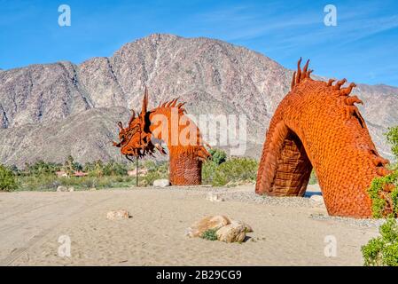 Galleta Meadows In Borrego Springs, Kalifornien, Zeigt Über 130 Große Skulpturen aus Metall mit Verschiedenen Themen WIE Desert Animals und Prehistor Stockfoto