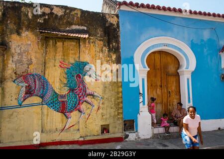 Bunte Straßenkunst im Barrio Getsemaní, Cartagena, Kolumbien Stockfoto