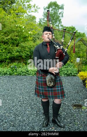 Dudelsackserenade in den Highlands von Schottland Stockfoto