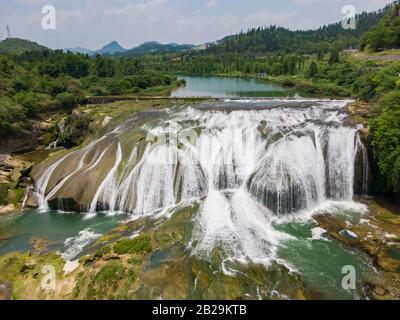 Luftbild des Doupotang-Wasserfalls des Huangguoshu-Wasserfalls befindet sich am Fluss Baishui in Anshun in Guizhou. Die Niagarafälle Von Ch Stockfoto