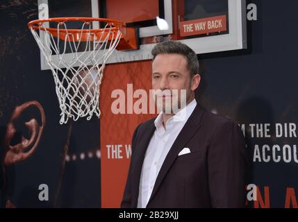 Los Angeles, USA. März 2020. Ben Affleck 099 nehmen Sie am 01. März 2020 in Los Angeles, Kalifornien, an der Premiere von Warner Bros Pictures ' The Way Back' im Regal LA Live Teil. Credit: Tsuni/USA/Alamy Live News Stockfoto