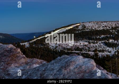 Landschaftsbild am Meer mit dem Namen Mummelsee im Schwarzwald bei Sonnenuntergang, Seebach, Deutschland Stockfoto