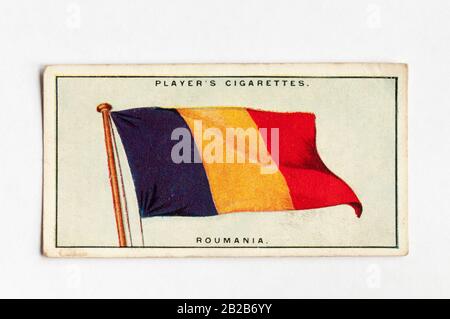 Die Zigarettenkarte des Spielers in Flags der Serie League of Nations zeigt Flagge von Roumania. Ausgabe Von 1928. Stockfoto