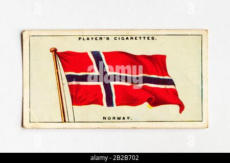 Die Zigarettenkarte des Spielers in Flags of the League of Nations zeigt die Flagge Norwegens. Ausgabe Von 1928. Stockfoto