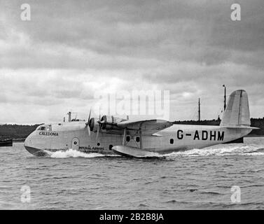 Das fliegende Boot "Caledonia" vom Typ Short Empire of Imperial Airways am Start in Southampton. Der Testflug führte in Caledonia durch Shannon in Irland nach Neufundland und New York. Stockfoto