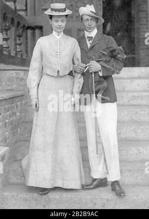 Das Ehepaar Wilhelm, Prinz des Deutschen Kaiserreichs und von Preßburg, Sohn von Kaiser Wilhelm II. Und Cecilie von Mecklenburg. Zu Beginn des Jahrhunderts waren die beiden Vorbild für viele Mitglieder des alten feudalen Adels. Stockfoto