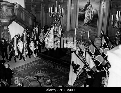 Tannenberg Gedenkfeier der Vereine des Ostpreussischen Regiments in der alten Garnisonkirche in Berlin. (Undatiertes Bild) Stockfoto