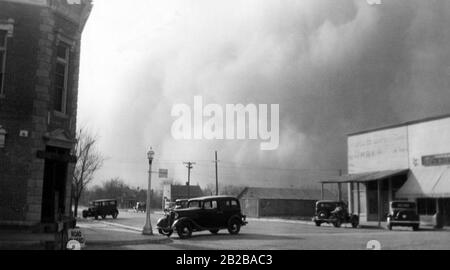 Bauernelend: Staubstürme zerstören das Ackerland in den USA. Stockfoto