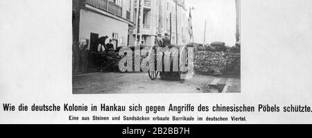 Während der chinesischen Revolution wurden in den Straßen des deutschen Viertels in der chinesischen Stadt Hankou Barrikaden errichtet. Stockfoto