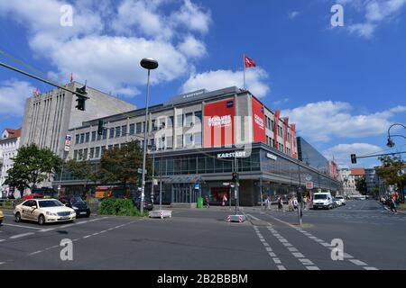 Karstadt, Hermannplatz, Kreuzberg, Berlin, Deutschland Stockfoto