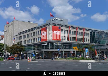 Karstadt, Hermannplatz, Kreuzberg, Berlin, Deutschland Stockfoto