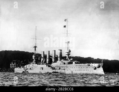 Die SMS Gneisenau, ein großer Kreuzergeschwader der Kaiserlichen Marine, der im Ersten Weltkrieg eingesetzt wurde. Sie nahm an der Seeschlacht in chilenischen Gewässern Teil und wurde dort 1914 versenkt. Benannt wurde es nach dem preussischen Feldmarschall August Neidhardt von Gneisenau. Stockfoto
