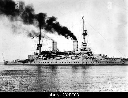 Das Hauptschiff der Kaiserlichen Marine der deutschen Hochseeflotte "Kaiser Wilhelm II." während eines Flottenmanövers. Stockfoto