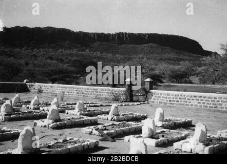 Deutscher Friedhof am Waterberg, einem prominenten Tafelberg im heutigen Tansania. Hier fand am 11. Und 12. August 1904/05 die sogenannte Schlacht am Waterberg zwischen der deutschen Schutztruppe und aufständischen Hereros statt. Stockfoto