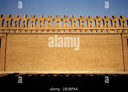 Reisefotografien - Figuren an der Außenwand der Moschee von Ibn Tulun im islamischen Kairo in der Stadt Kairo in Ägypten Nordafrika Naher Osten Stockfoto