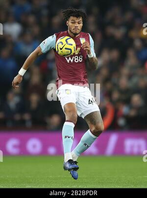 Aston Villa Tyrone Mings während der Premier League Match in der Villa Park, Birmingham. Stockfoto