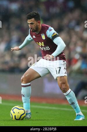 Aston Villa Trezeguet während der Premier League Match in der Villa Park, Birmingham. Stockfoto