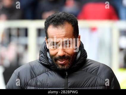 Hamburg, Deutschland. März 2020. Trainer Daniel Thioune (OS), Porträt, Kopf, Fußball 2.Bundesliga, 24.Spieltag, Matchday24, FC St. Pauli Hamburg Hamburg (Pauli) - VfL Osnabrück (OS) 3:1, am 01.03.2020 in Hamburg/Deutschland. DFL-VORSCHRIFTEN PROHIBT JEDE VERWENDUNG VON FOTOS ALS BILDSEQUENZEN UND/ODER QUASI-VIDEO. Weltweite Nutzung Credit: Dpa/Alamy Live News â Stockfoto