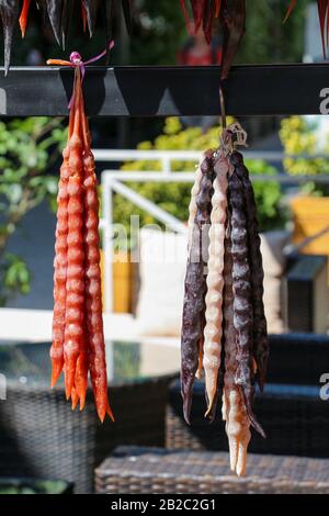 Traditionelle Wurst-geformten Süßigkeiten mit Nussbaum in Es Stockfoto