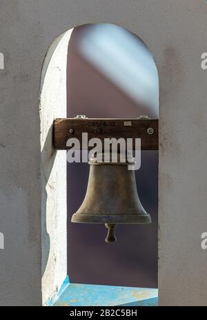 Glocke auf der Spitze der Kapelle Stockfoto