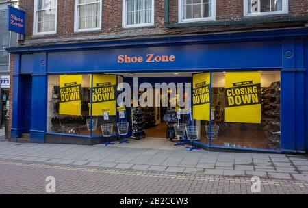 Shoe Zone Store Front an der York High Street Stockfoto