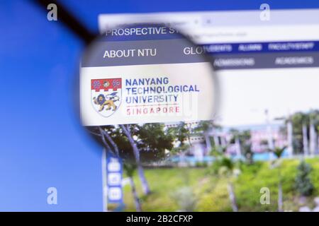 Los Angeles, Kalifornien, USA - 3. März 2020: Nanyang Technological University, Singapore NTU Website Homepage Logo sichtbar auf dem Bildschirm Stockfoto