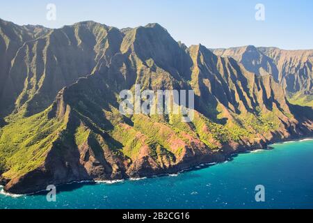 Kauai, Hawaii: Luftaufnahme des Na Pali Coast State Wilderness Park Stockfoto