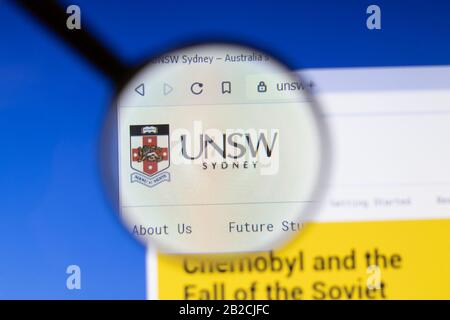 Los Angeles, Kalifornien, USA - 3. März 2020: UNSW Sydney Website Homepage Logo sichtbar auf dem Bildschirm, Illustrierend Stockfoto