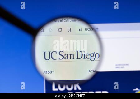 Los Angeles, Kalifornien, USA - 3. März 2020: Logo der UCSD-Website der University of California San Diego auf dem Bildschirm sichtbar, Illustrierend Stockfoto