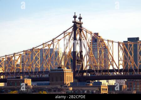 Detail der Queensboro Bridge in Upper East Side, Manhattan, New York City, New York, Vereinigte Staaten Stockfoto