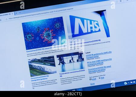 Coronavirus covid-19 Regierungsinformationen und Ratschläge auf der Website gov.uk auf einem Laptop-Computer, Großbritannien, März 2020 Stockfoto