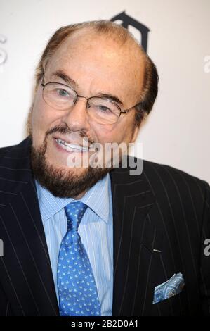 ***DATEIFOTO*** James Lipton Ist Vergangen. James Lipton bei der Premiere von "Limitless" auf dem Regal Union Square am 8. März 2011 in New York City. Kredit: Dennis Van Tine/MediaPunch Stockfoto