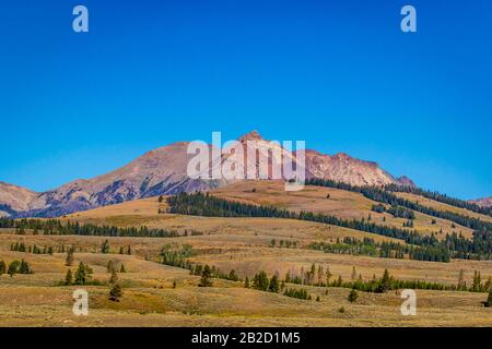 Der Electric Peak ist der höchste Berg der Gallatin Range im Süden Montanas Stockfoto