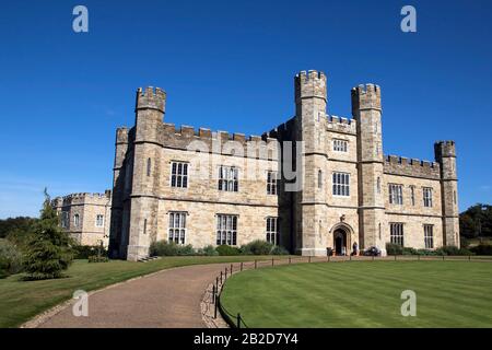 Leeds Castle bei Maidstone in Kent England September 2019 Stockfoto