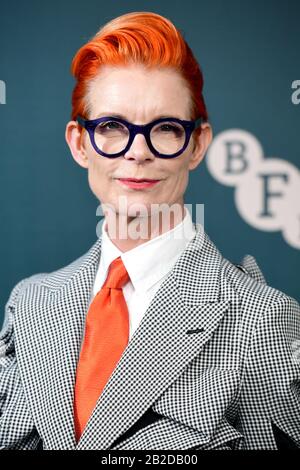 Sandy Powell besucht das jährliche Abendessen der BFI Fellowship, das Tilda Swinton im Rosewood Hotel, London, ehrt. Stockfoto