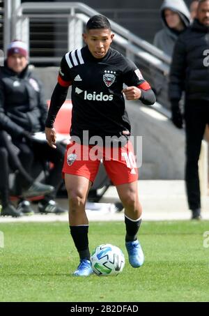 Washington, DC, USA. Februar 2020. 20200229 - D.C. United Mittelfeldspieler EDISON FLORES (10) rückt den Ball gegen die Colorado Rapids in der ersten Halbzeit bei Audi Field in Washington vor. Credit: Chuck Myers/ZUMA Wire/Alamy Live News Stockfoto