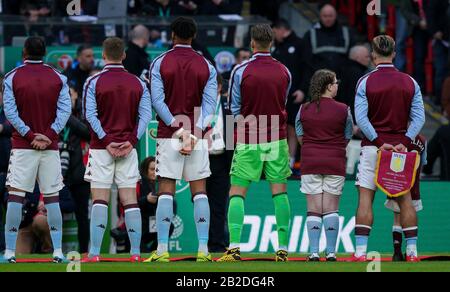 Birmingham, Großbritannien. März 2020. Jack Grealish von Aston Villa hält während des Carabao-Cup-Endspiels zwischen Aston Villa und Manchester City im Wembley-Stadion, London, England am 1. März 2020 auf dem Matchwinner fest. Foto von Andy Rowland. Kredit: Prime Media Images/Alamy Live News Stockfoto