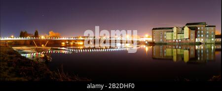 Queens Mill & Footbridge in Castleford, West Yorkshire Stockfoto