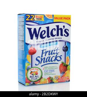 Irvine, CA - 23. JUNI 2014: Eine Schachtel von Welchs Fruchtsnacks. Die Promotion In Motion Companies, Inc. (PIM) ist einer der führenden Hersteller von Stockfoto