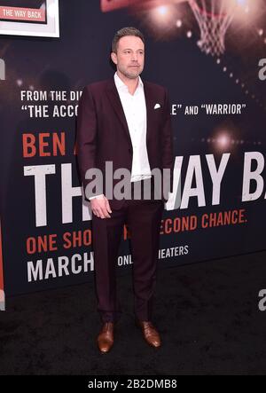 Los ANGELES, CA - 01. MÄRZ: Ben Affleck besucht die Premiere von Warner Bros Pictures ' The Way Back' bei Regal LA Live am 01. März 2020 in Los Angeles, Kalifornien. Stockfoto