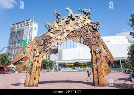 The Gateway (Waharoa), Skulpturen, Aotea Square, Queen Street, City Center, Auckland, Auckland Region, Neuseeland Stockfoto