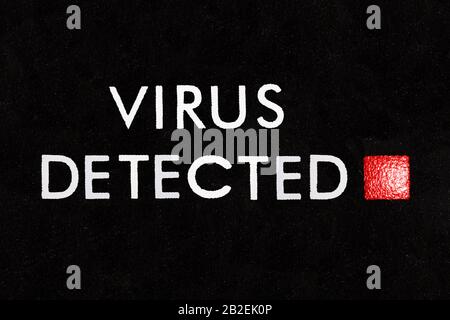 Makrofoto der Anzeigeleuchte "Virus erkannt". Stockfoto