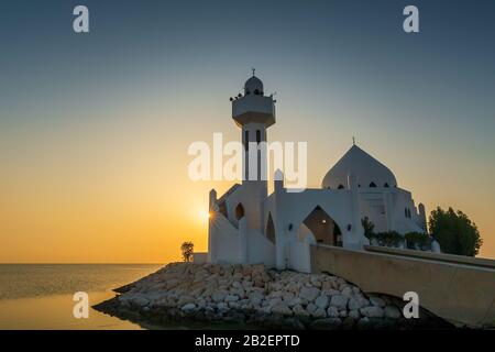 Wunderschöner Blick Auf Al Khobar Corniche Masjid Am Morgen - Saudi-Arabien. Stockfoto
