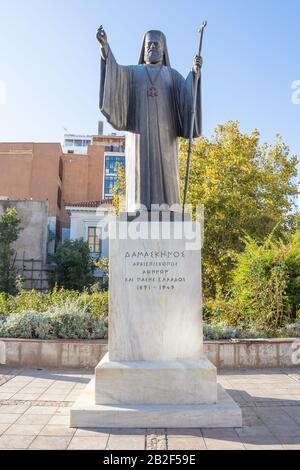 Statue des Erzbischofes Damaskinos in Athen, Griechenland Stockfoto