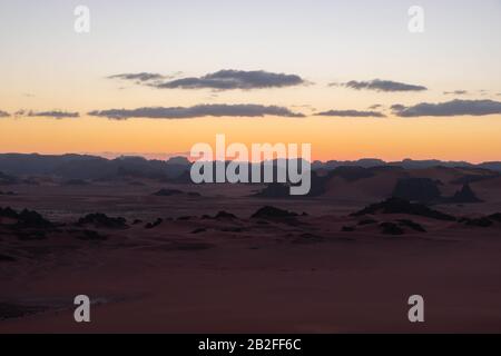 Abenteuer in Tassili n'Ajjer, UNESCO-Weltkulturerbe in Südalgerien Stockfoto